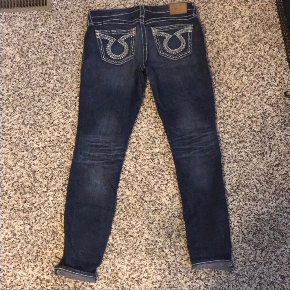 Selling because simply don’t wear them.